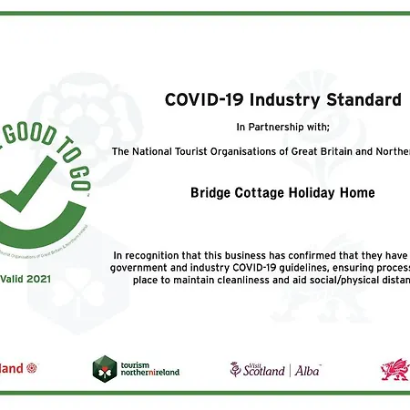 펜션 Bridge Cottage, Bainbridge, With Riverside Garden!