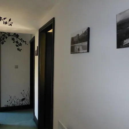 펜션 Bridge Cottage, Bainbridge, With Riverside Garden! 베인브리지