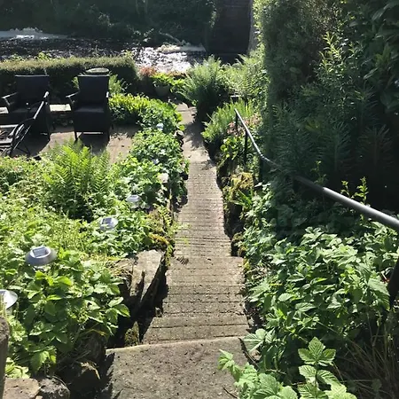 Bridge Cottage, Bainbridge, With Riverside Garden! 베인브리지