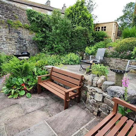 Сasa de vacaciones Bridge Cottage, Bainbridge, With Riverside Garden!