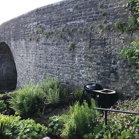 Сasa de vacaciones Bridge Cottage, Bainbridge, With Riverside Garden! Bainbridge