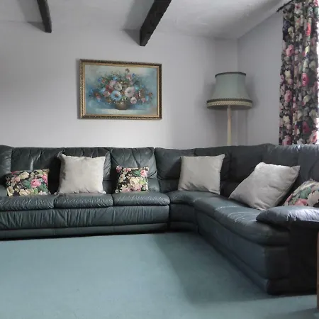 Bridge Cottage, * Bainbridge